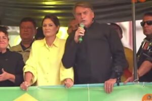 Campanha de Bolsonaro aposta na segunda parcela do Auxílio Brasil para subir nas pesquisas” (Foto: Reprodução/Youtube)