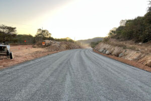 Neste mês de agosto, um novo trecho da GO-132 será asfaltado pela Agência Goiana de Infraestrutura e Transportes (Goinfra). Dessa vez, os trechos beneficiados são os dos municípios de Minaçu e Niquelândia, ambos do Norte de Goiás.
