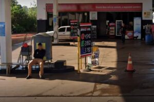 PM procura criminosos que assaltaram dois postos de combustíveis, em Rialma (Foto: Reprodução)