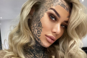 Becky Holt já gastou e R$ 216 mil em tatuagens. Com 95% do corpo tatuado, estrela do OnlyFans avança com desenhos na região íntima fotos
