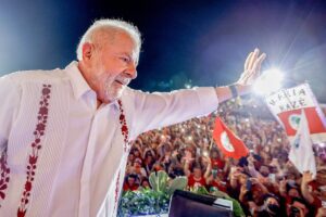 PSDB de Goiás mantém apoio a Simone, mas não impede adesão de tucanos a Lula