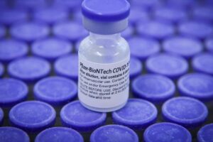 Covid-19: Pfizer pede autorização de uso emergencial de nova vacina