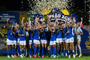 Seleção Brasileira comemorando título da Copa América