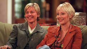 Anne Heche e Ellen DeGeneres formaram um dos primeiros casais gays de Hollywood; relembre