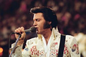 45 anos sem Elvis Presley: confira uma lista com os cinco hits mais populares do músico no streaming