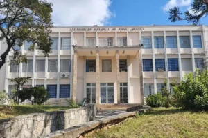 Universidade Estadual de Ponta Grossa investiga mensagens racistas compartilhadas por alunos (Foto: Divulgação)