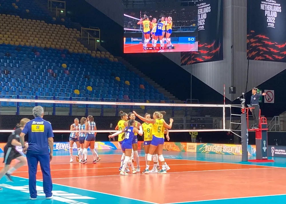 Brasil derrota Argentina e soma segunda vitória no Mundial de vôlei feminino, Esportes