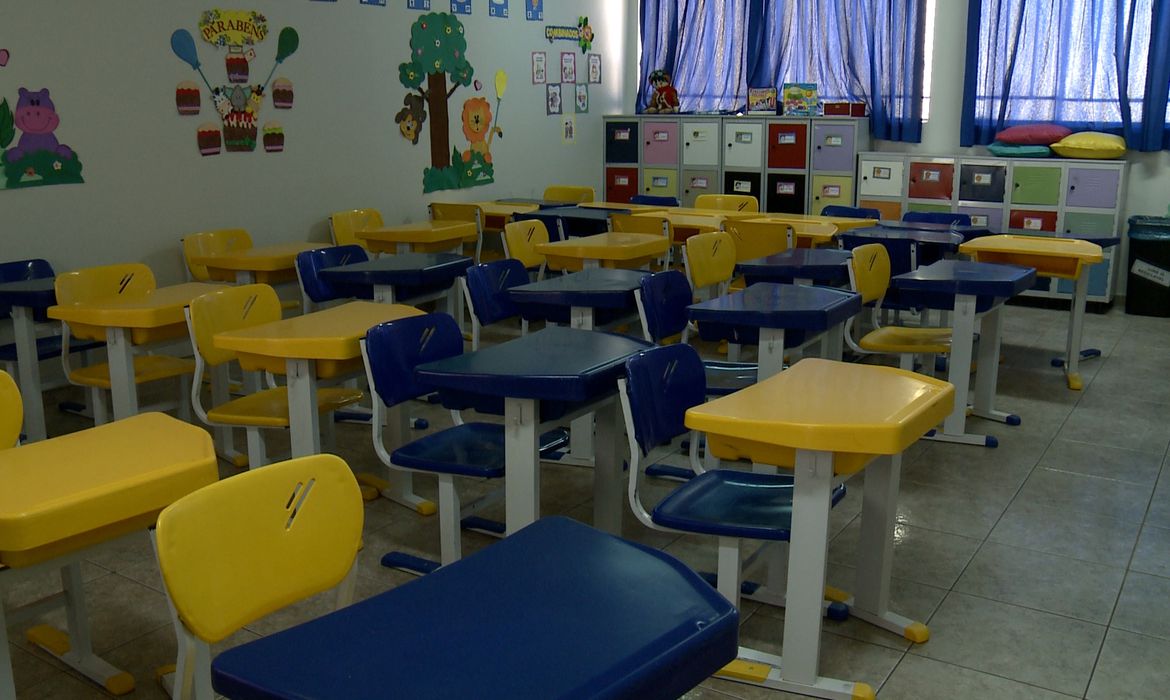 Entidades reforçam que pais podem negociar mensalidades com escolas particulares (Foto: reprodução/TV Brasil)