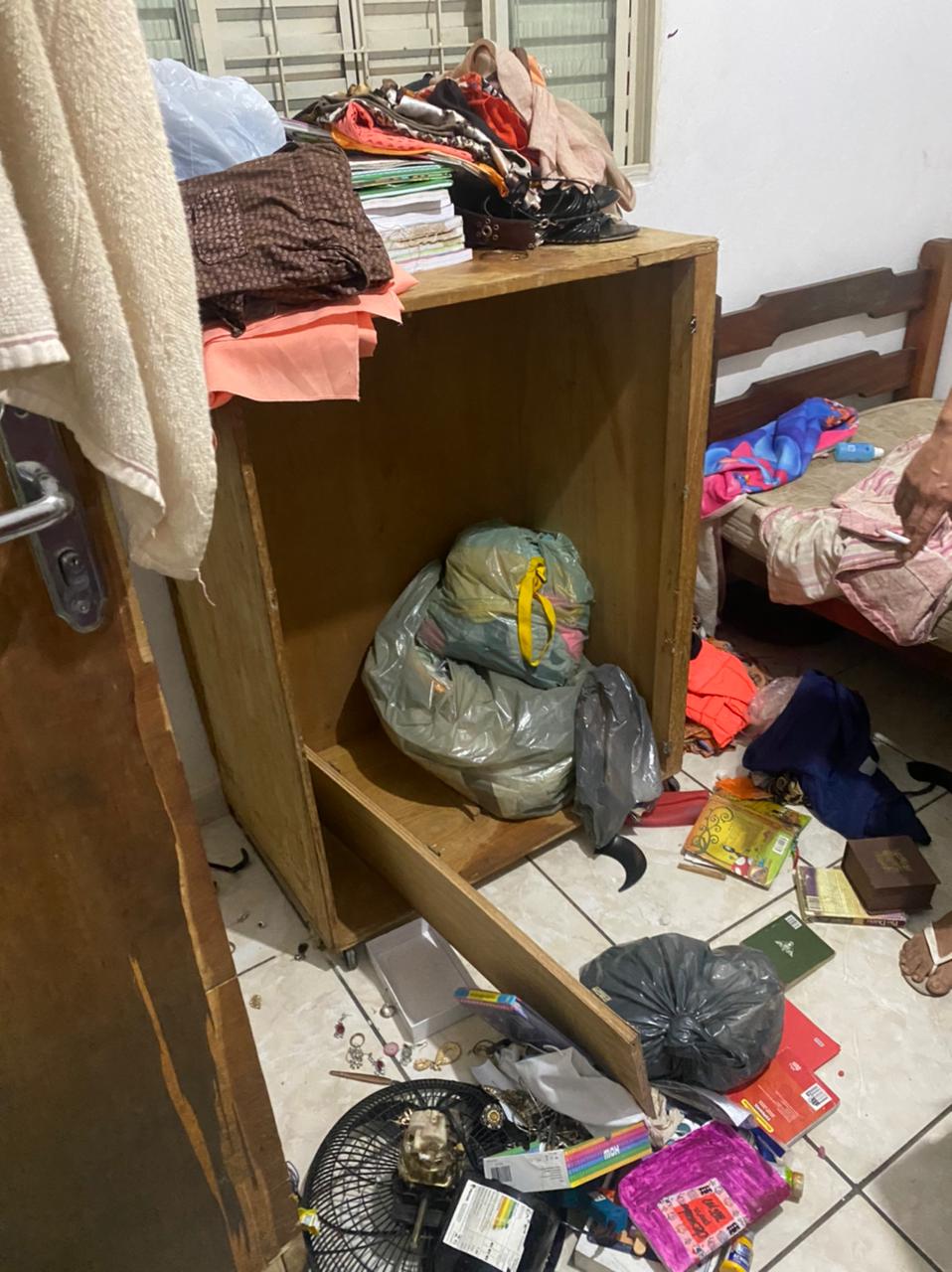 Casa da vítima após o crime. (Foto: Divulgação - PM)