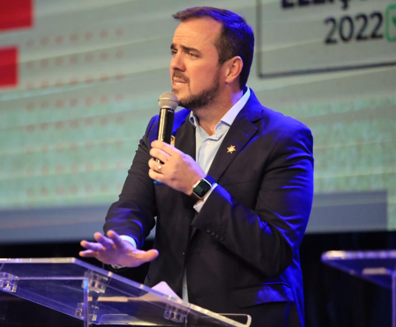 Sobre Meio Ambiente, Gustavo afirma que o plano é "cumprir a legislação"