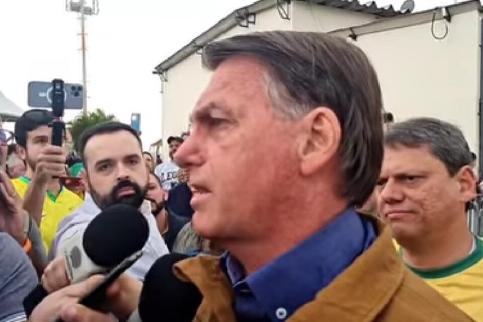 Bolsonaro repete ataques ao STF e diz que Brasil terá liberdade a qualquer preço (Foto: Reprodução)