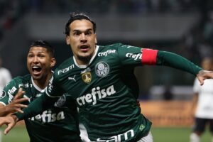 Gustavo Gomes comemora gol do Palmeiras