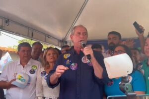 Como Bolsonaro, Lula financia gabinete do ódio, diz Ciro