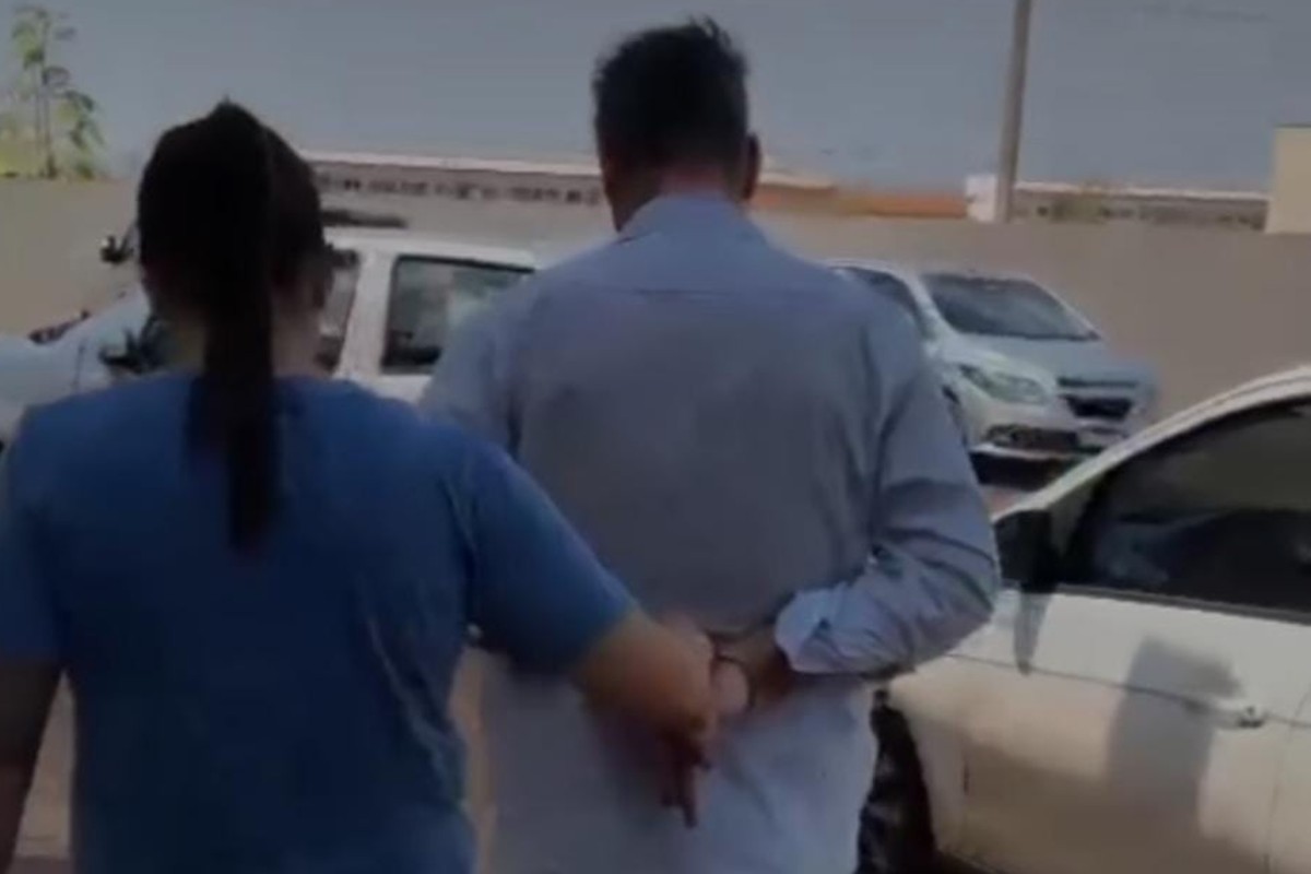 Homem é preso após ameaçar e agredir a esposa por ciúmes em Itumbiara (GO)