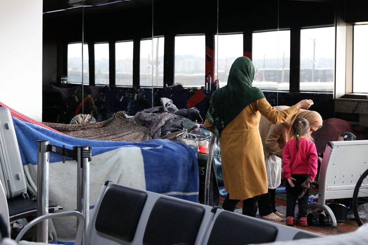 Atualmente 127 afegãos aguardam acolhimento no Aeroporto de Guarulhos
