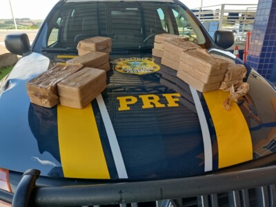 PRF prende homem com cerca de R$ 3 milhões em cocaína em Corumbá (GO)