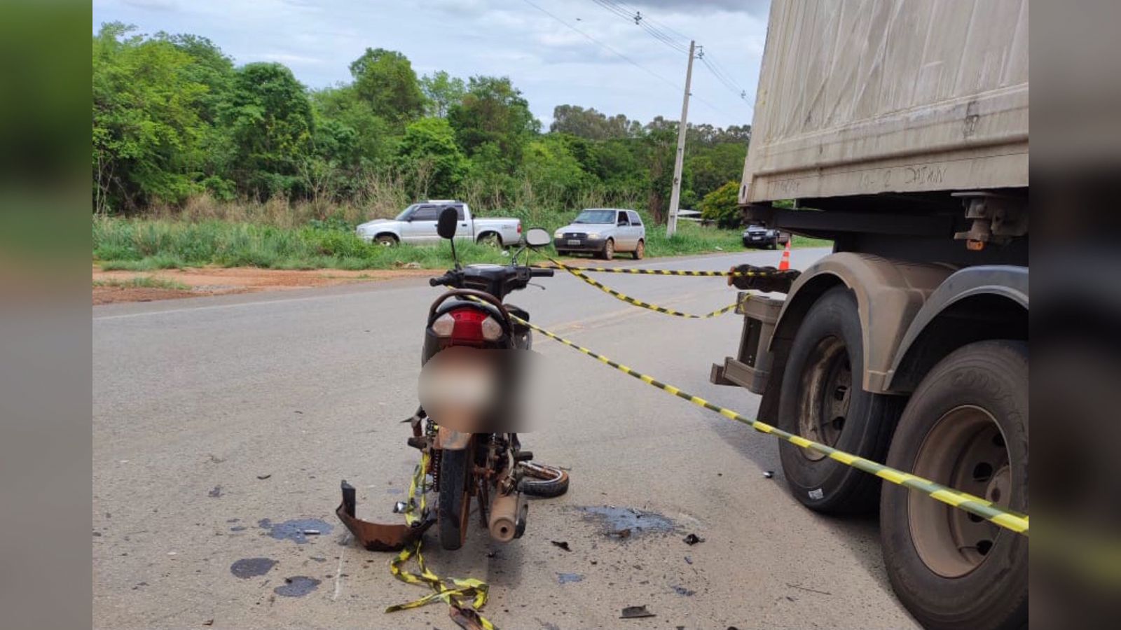 Acidente entre motocicleta e caminhão deixa uma pessoa morta na BR-060, em Iporá
