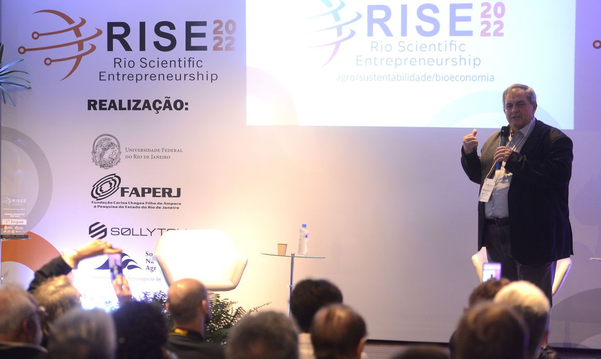 Ministro da Ciência e Tecnologia destaca importância das startups