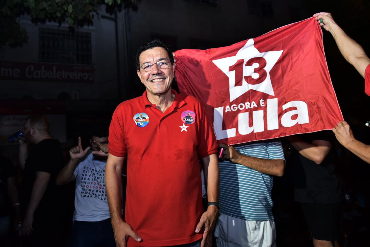 Edward Madureira comemora vitória de Lula e ressalta importância da educação