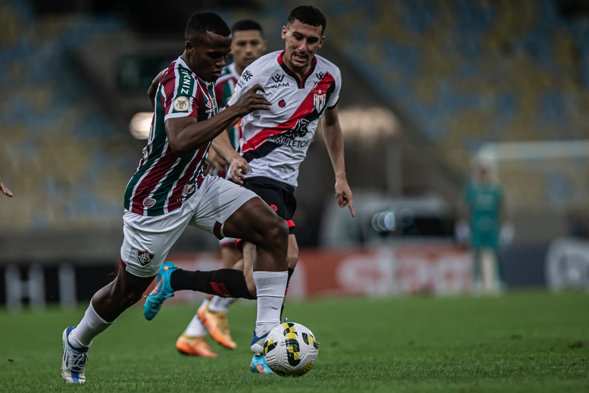 Jogo entre Atlético Goianiense e Fluminense