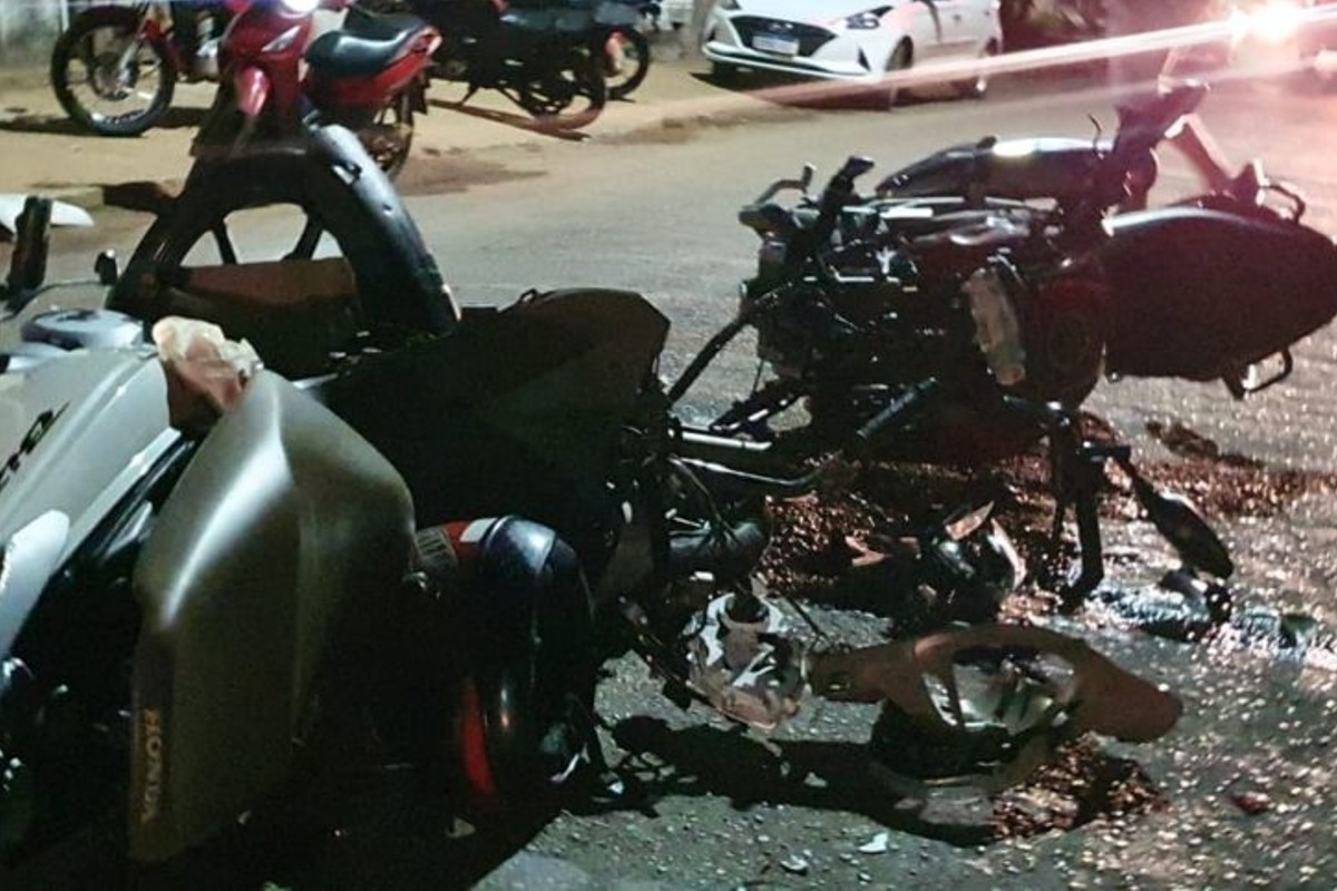 Motociclistas sofrem ferimentos graves após colisão em Catalão