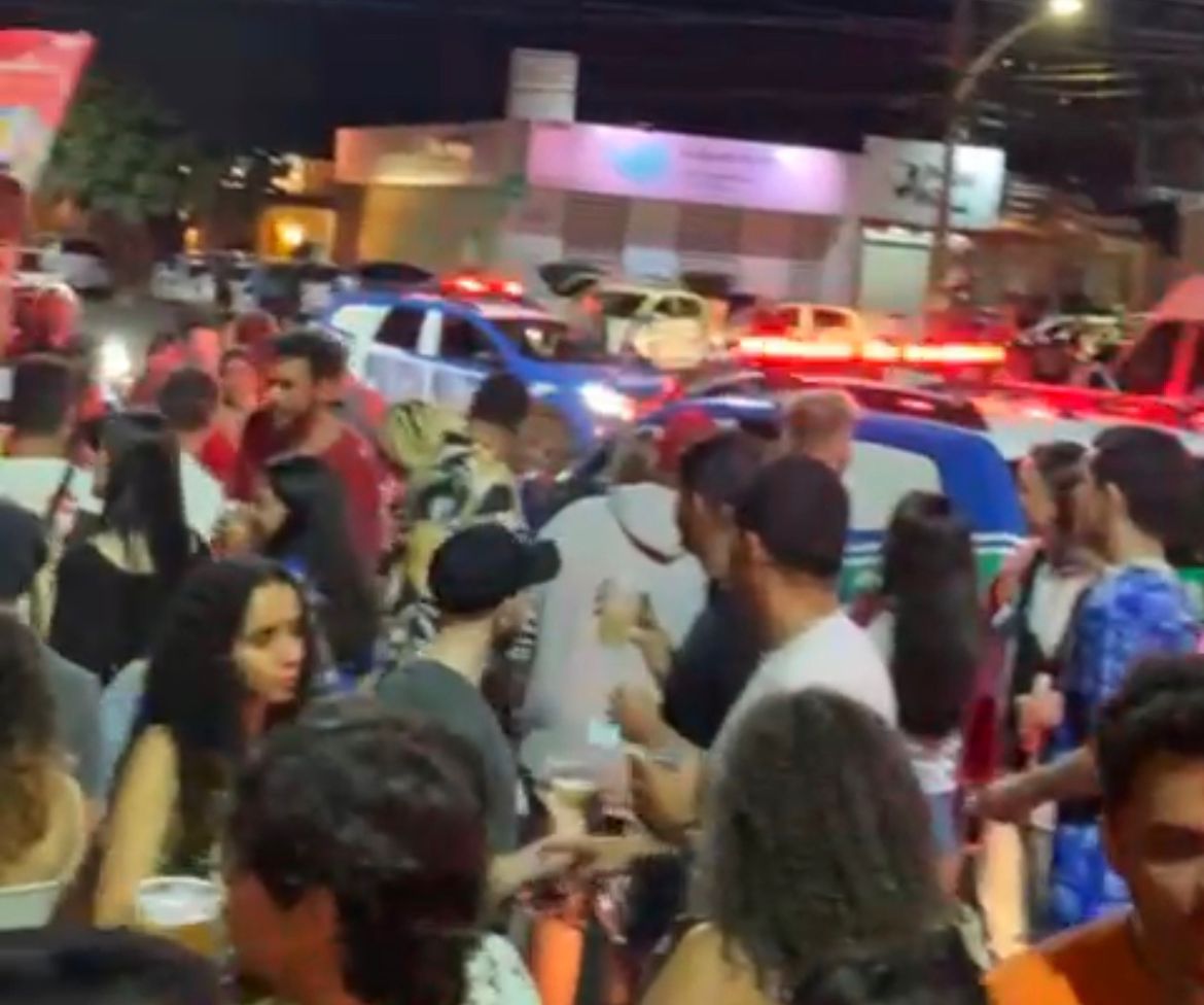Festa foi encerrada por policia em bar do Jundiaí. (Foto: Redes sociais)