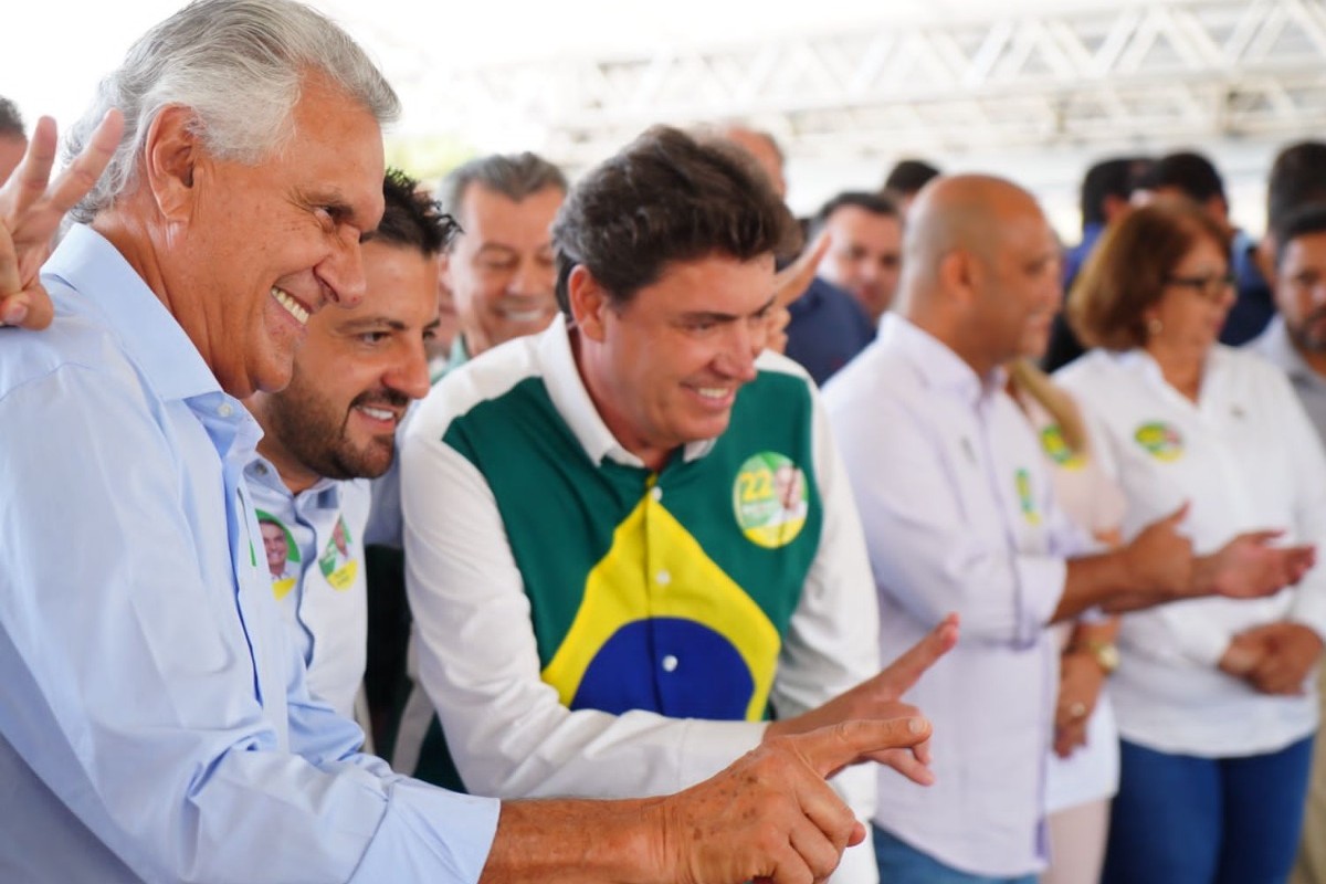 Campanha pró-Bolsonaro reúne líderes políticos no comitê em Goiânia (Foto: Divulgação)