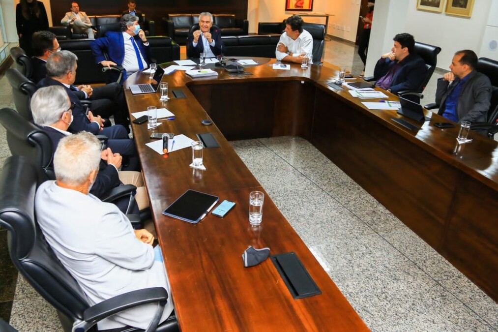 Caiado enviará projeto à Assembleia para mudar regras de contratação de OSs