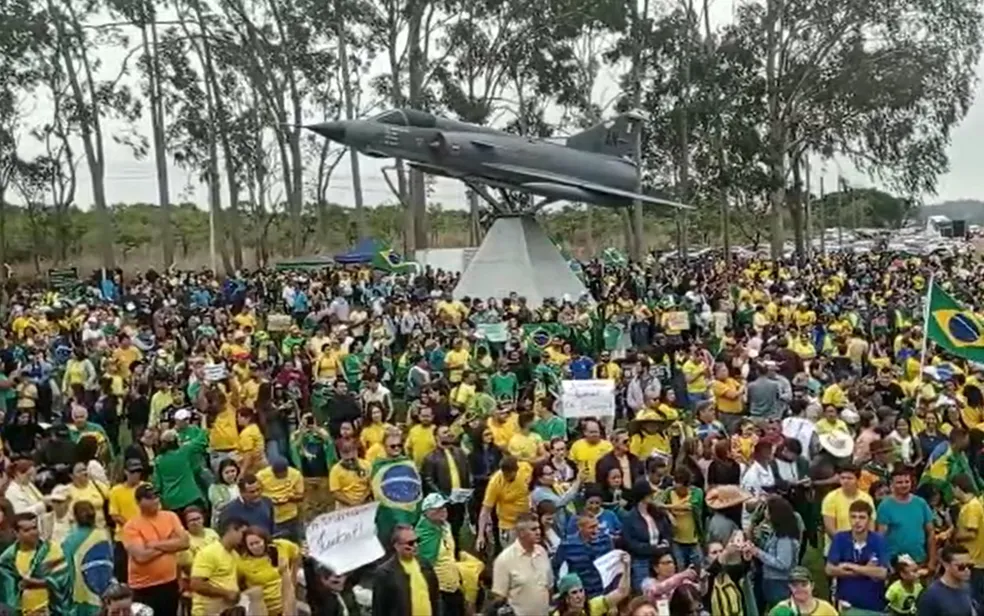 PRF diz que três trechos de rodovias federais continuam bloqueados em Goiás