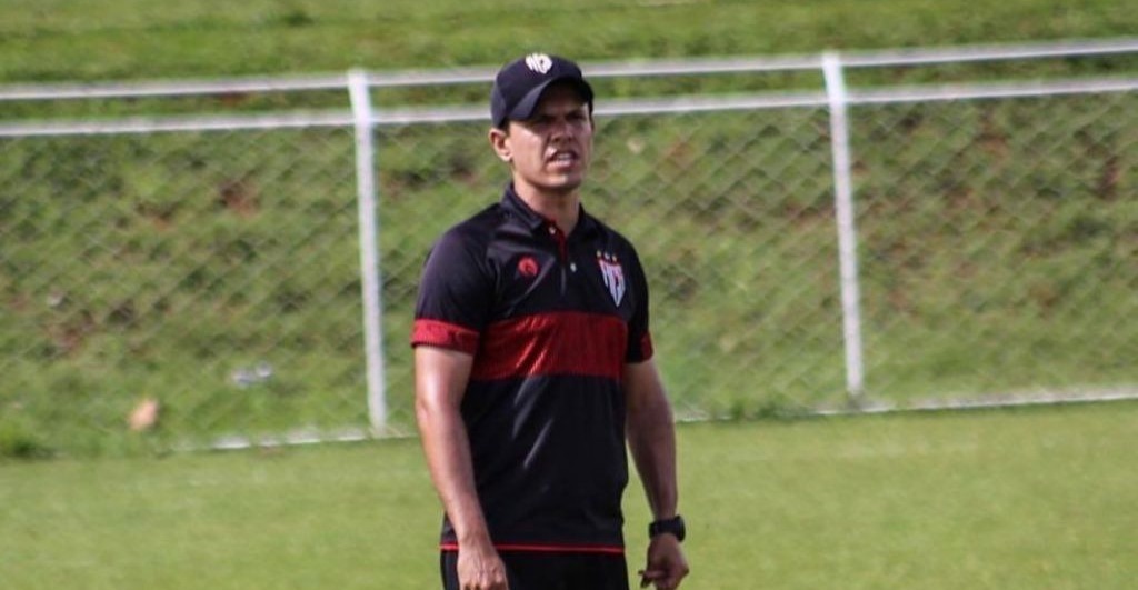 Wilker Bastos, treinador de futebol