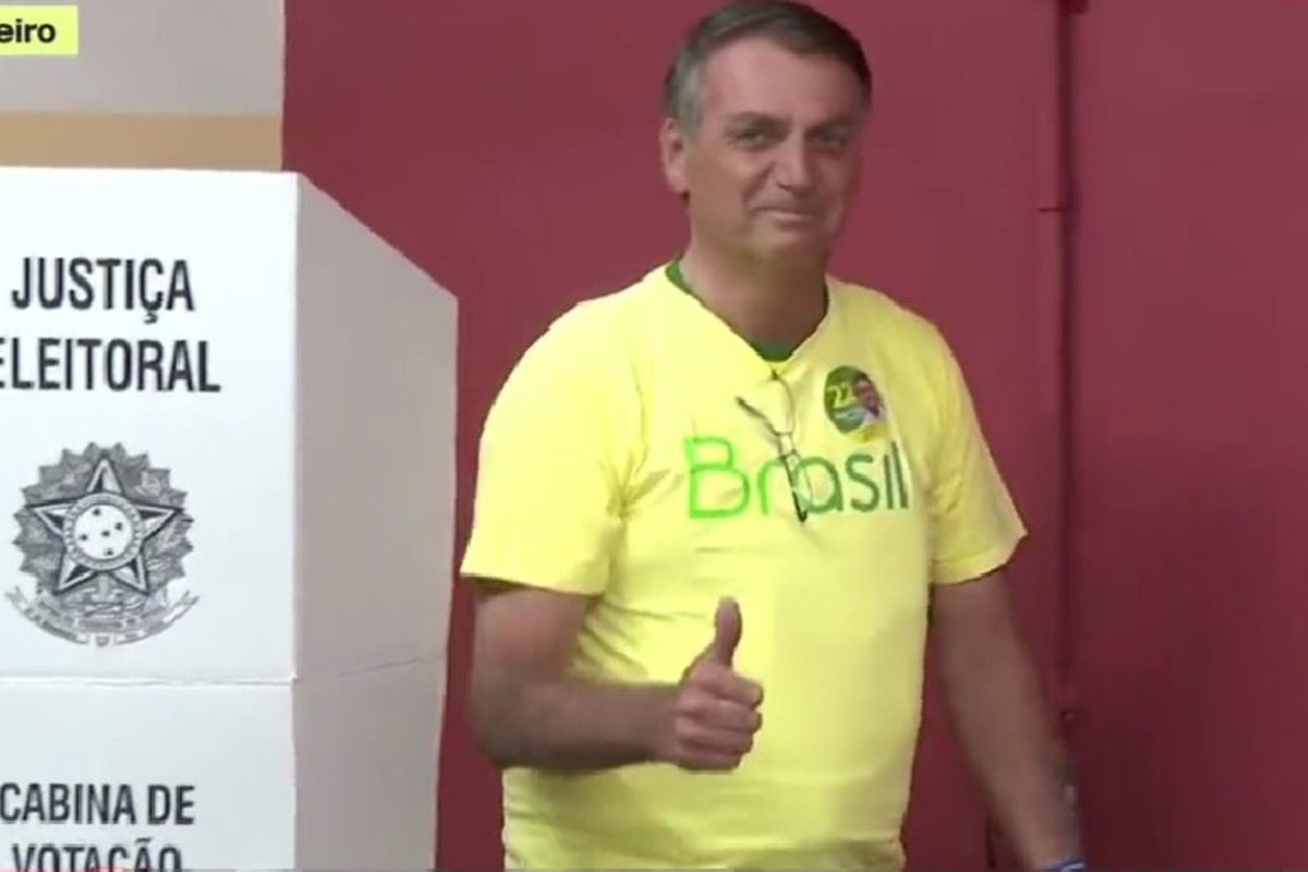 Datafolha: 51% defendem Bolsonaro inelegível; 45% são contra Ex-presidente fez campanha contra as urnas eletrônicas e é alvo de Justiça