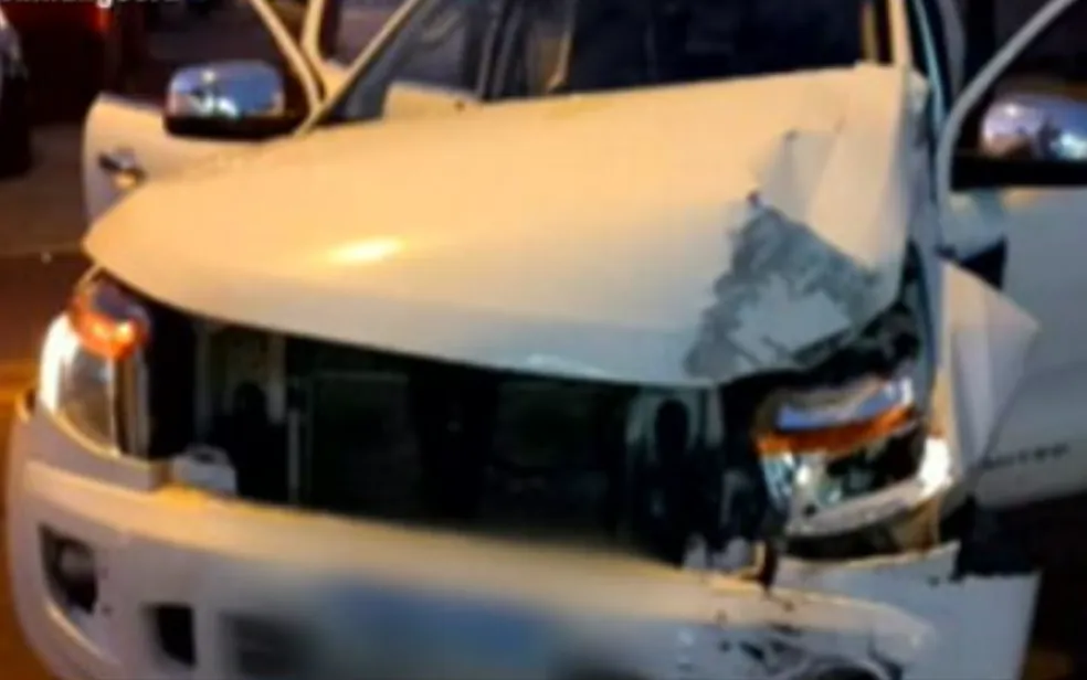 Mulher é agredida ao ajudar motorista que colidiu contra poste no Jardim América, em Goiânia