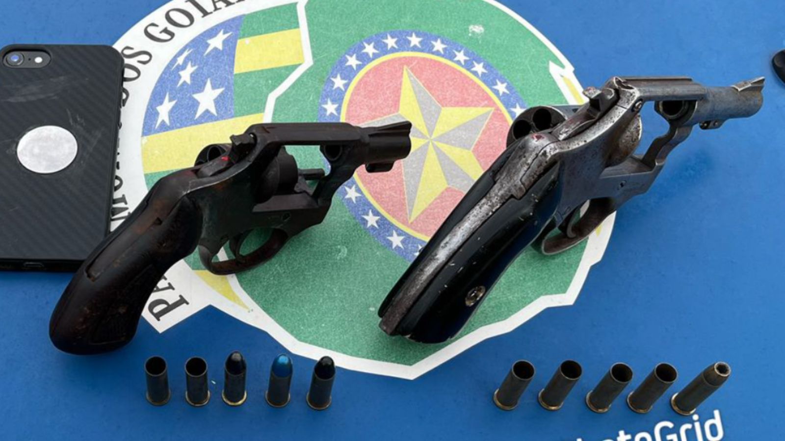 Suspeitos de roubos tráfico morreram após trocarem tiros com policiais militares nesta terça-feira (8), na região Metropolitana de Goiânia. (Foto: divulgação/PM)