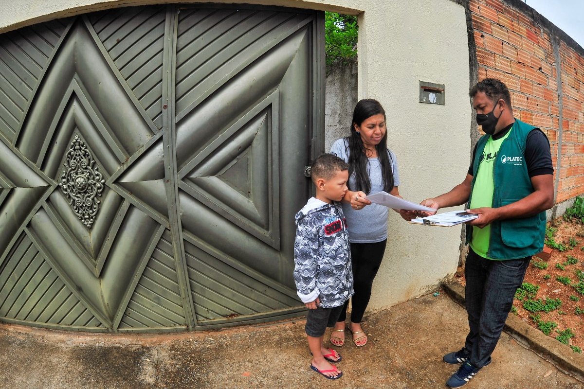 Cadastramento para regularização fundiária no bairro João Paulo II, em Goiânia, é retomado