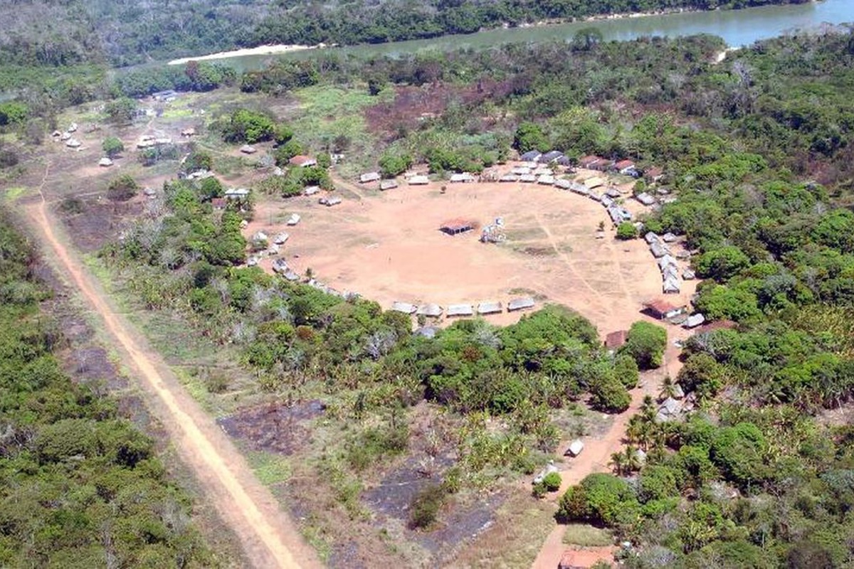 Terra indígena ganha ares de lugar fantasma após abandono e normalização de invasores