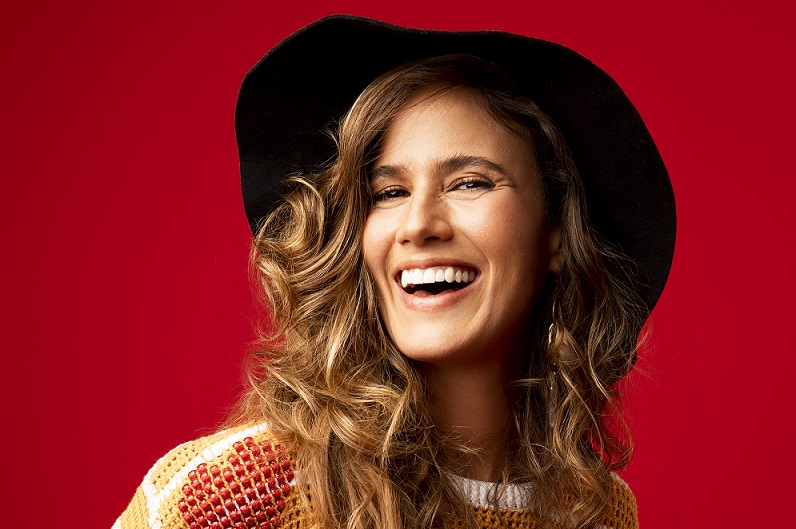 Ana Cañas em Goiânia: cantora apresenta turnê em homenagem a Belchior, no dia 3/12