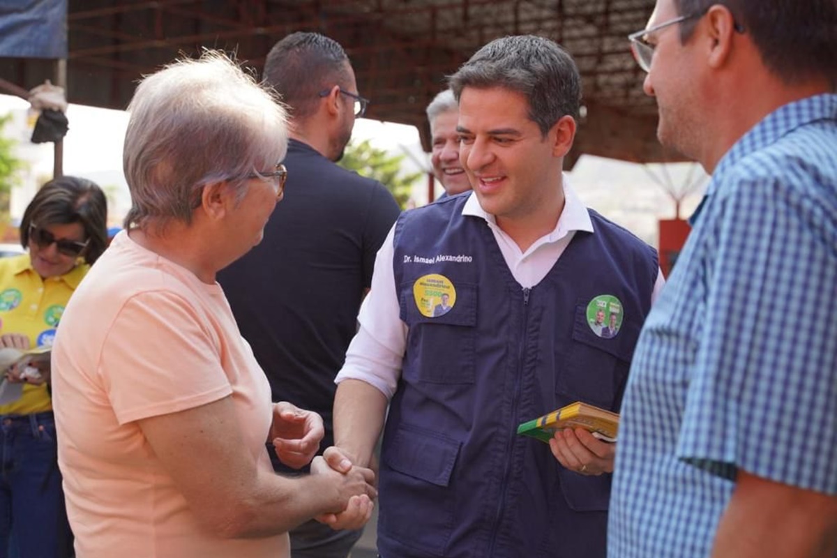 Ismael Alexandrino intensifica contato com eleitores da região metropolitana de Goiânia