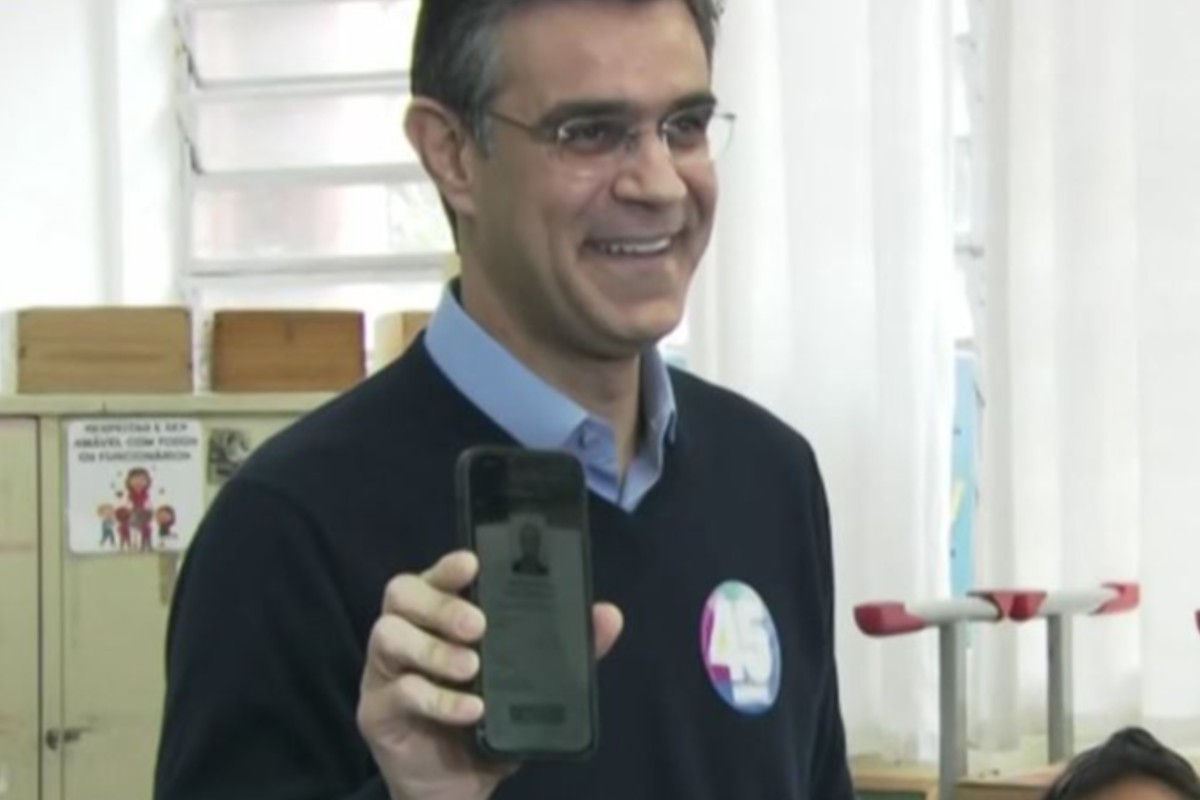 Governador Rodrigo Garcia vota em São Paulo (Foto: Reprodução)