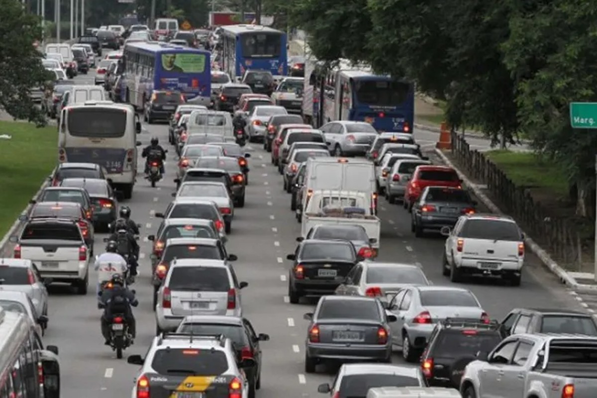 Frota de carros envelhece e afasta Brasil das metas ambientais (Foto: Agência Brasil)