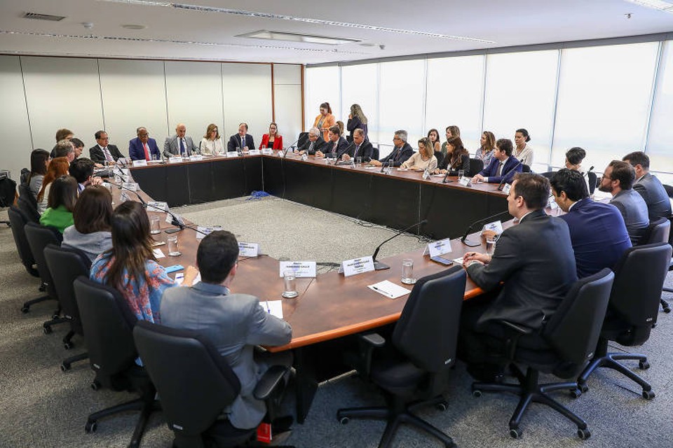 Alexandre de Moraes se reúne em Brasília com representantes de plataformas - LR Moreira/TSE