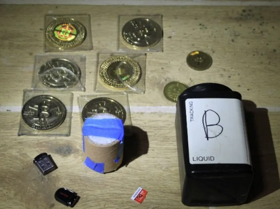 EUA apreendem R$ 17,3 bilhões em bitcoins armazenados em dispositivo escondido em lata de pipoca