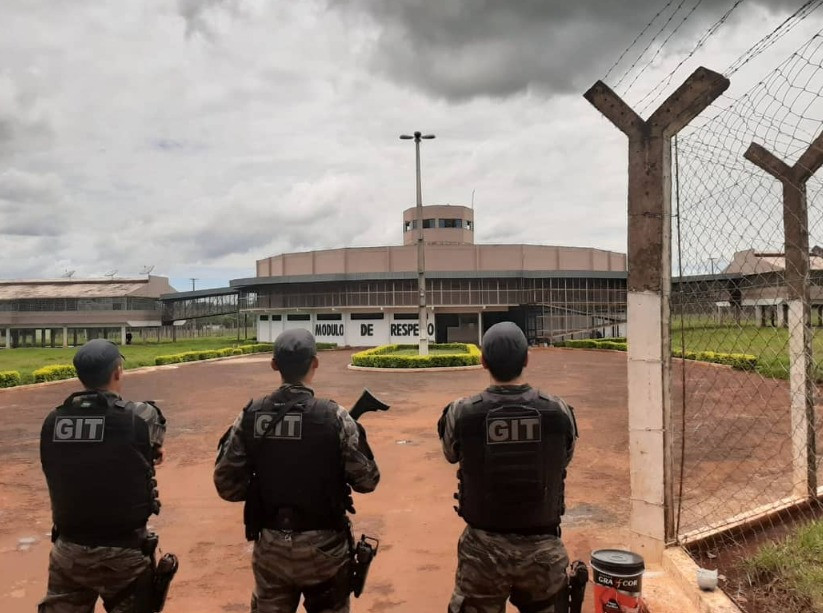 Detento oferece PIX para policial penitenciário e recebe voz de prisão em presídio de Itumbiara