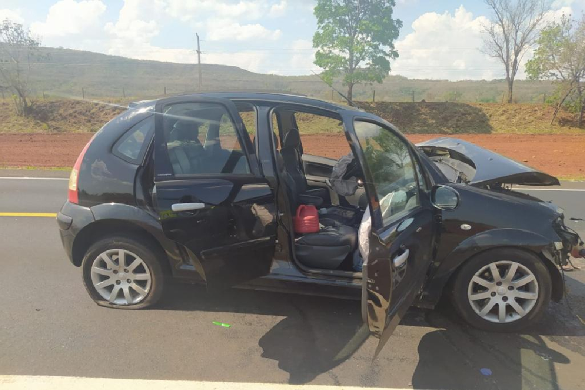 O ocupante do Ford Fiesta, um homem de 70 anos, morreu após ser socorrido