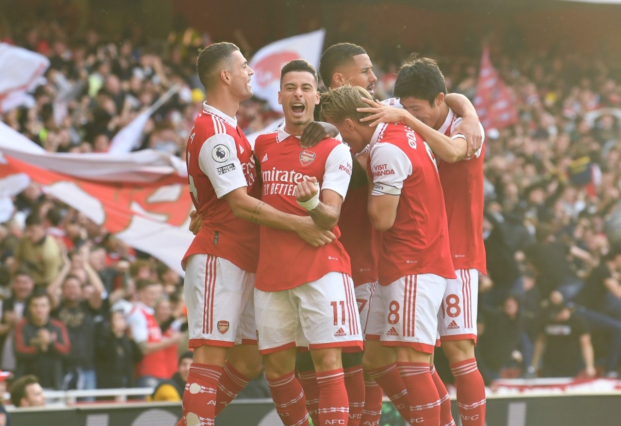Martinelli comemorando gol marcado pelo Arsenal