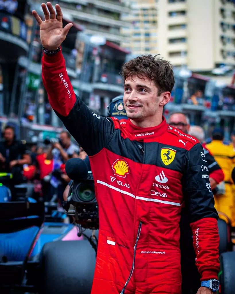 Leclerc faz a pole em Singapura