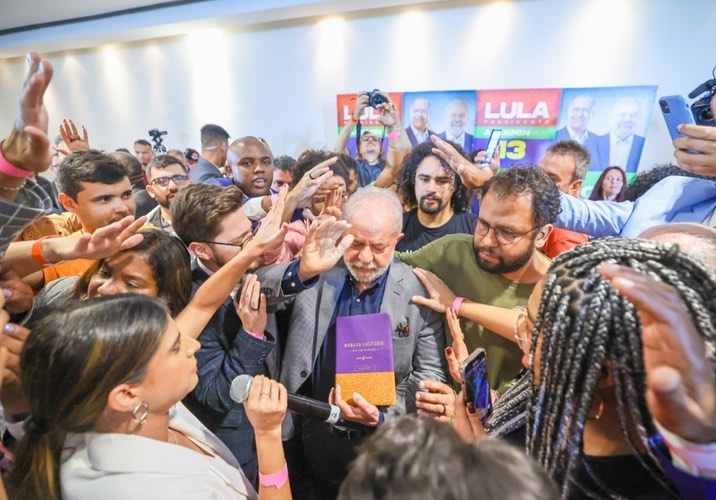 Lula diz que liberdade de culto será preservada se Deus e o povo permitirem sua eleição; leia carta aos evangélicos