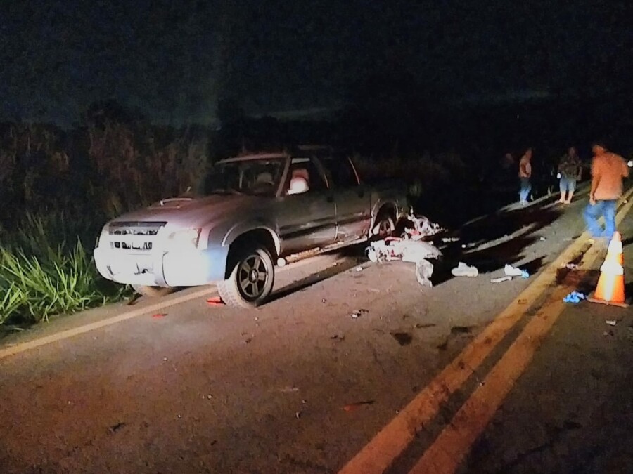 Acidente envolveu três motoristas que passavam pela rodovia Duas pessoas ficam em estado grave após acidente na GO-462