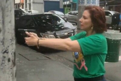 Advogada de Bolsonaro deixa Zambelli, e deputada busca defensor para TSE Karina Kufa diz que renúncia se deveu à 'inviabilidade financeira'