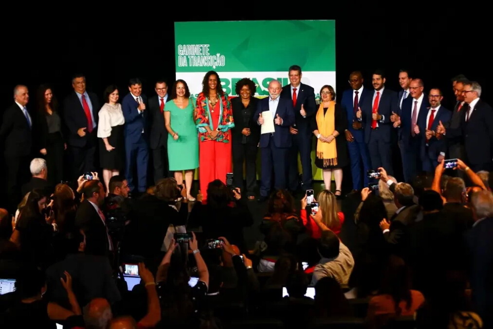 lula-ministros_mcamgo_abr_221220221818-3
