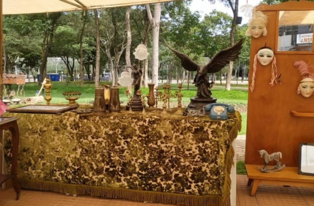 Feira de Antiguidades da Praça Tamandaré acontece neste domingo, 11/12